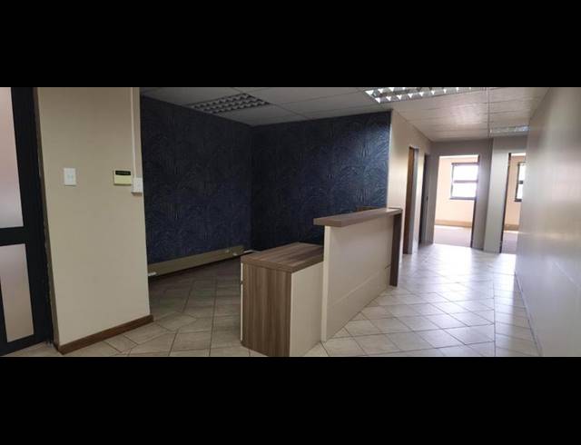 BUSINESS PROPERTY TO RENT IN TYGER VALLEY